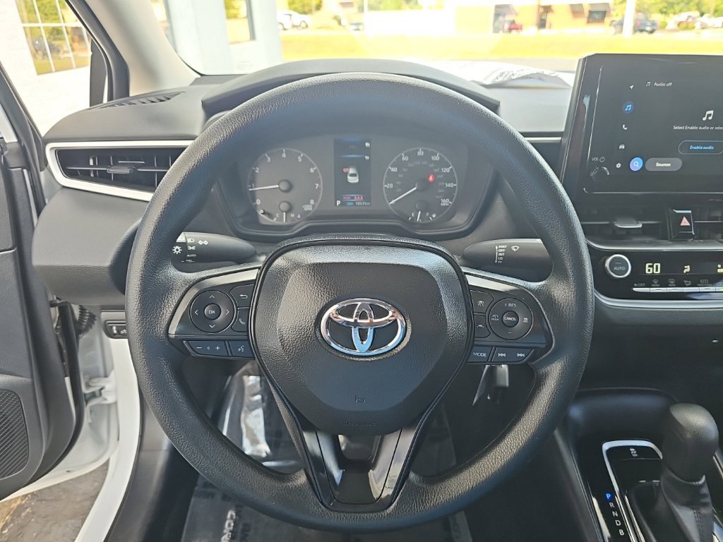Used 2025 Toyota Corolla LE FWD image 13