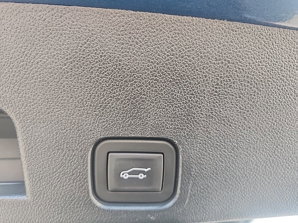 Used 2025 Buick Enclave Preferred image 12