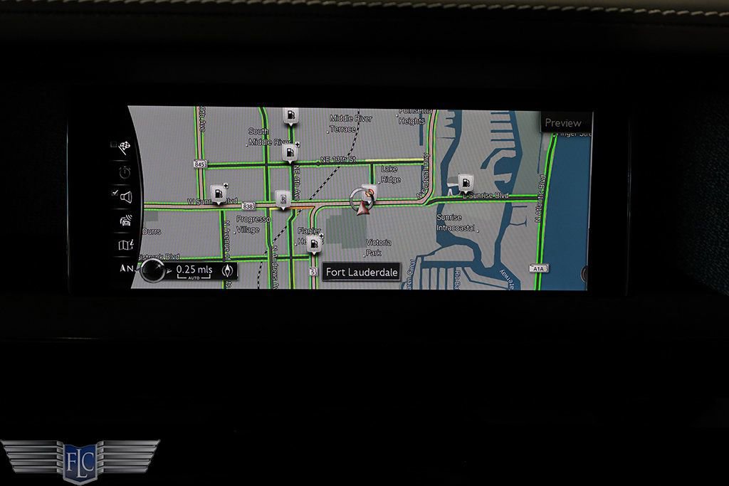 Used 2022 Rolls-Royce Phantom Sedan image 40