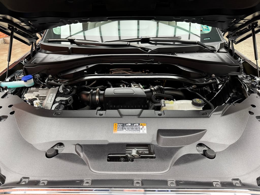 Used 2025 Lincoln Aviator AWD image 29