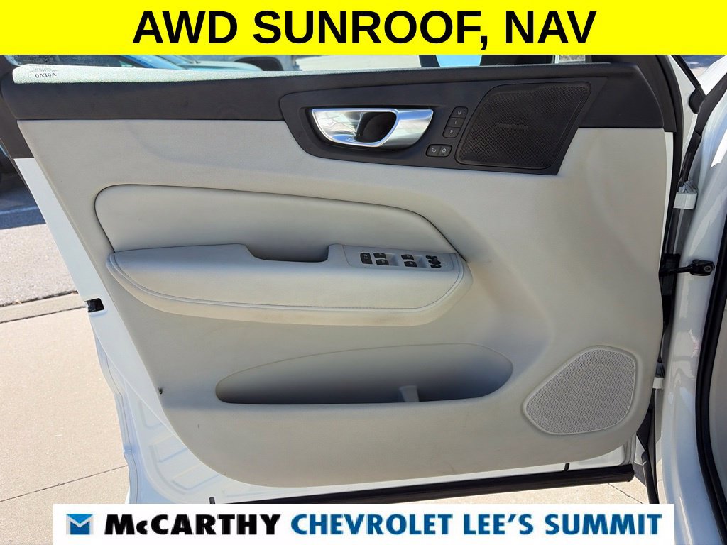 Used 2024 Volvo XC60 B5 Plus AWD/4WD image 44