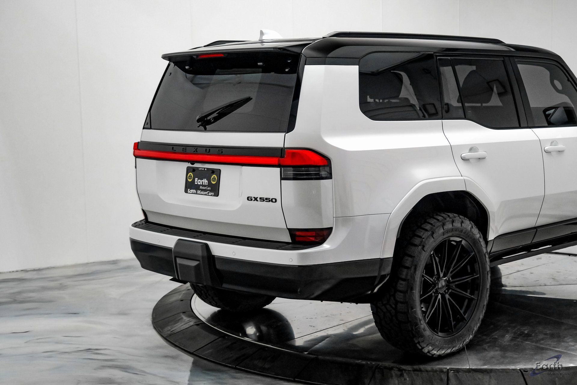 Used 2025 Lexus GX 550 550 Luxury+ 22 VOSSEN WHEELS w/ Accessory Package (2T) image 17