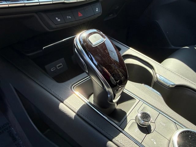 Used 2022 Cadillac XT4 Luxury w/ Cold Weather Package AWD/4WD image 24