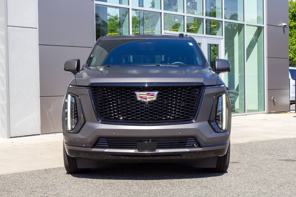 Used 2025 Cadillac Escalade ESV Sport Platinum image 2