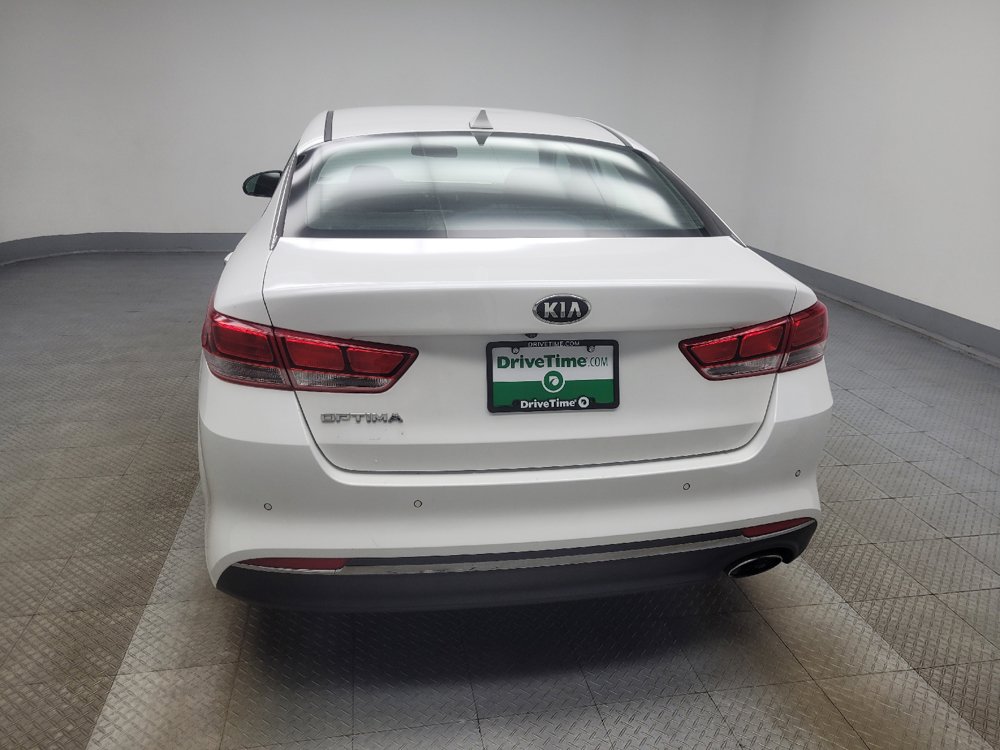Used 2018 Kia Optima LX w/ 17" Alloy Wheels Package FWD image 6