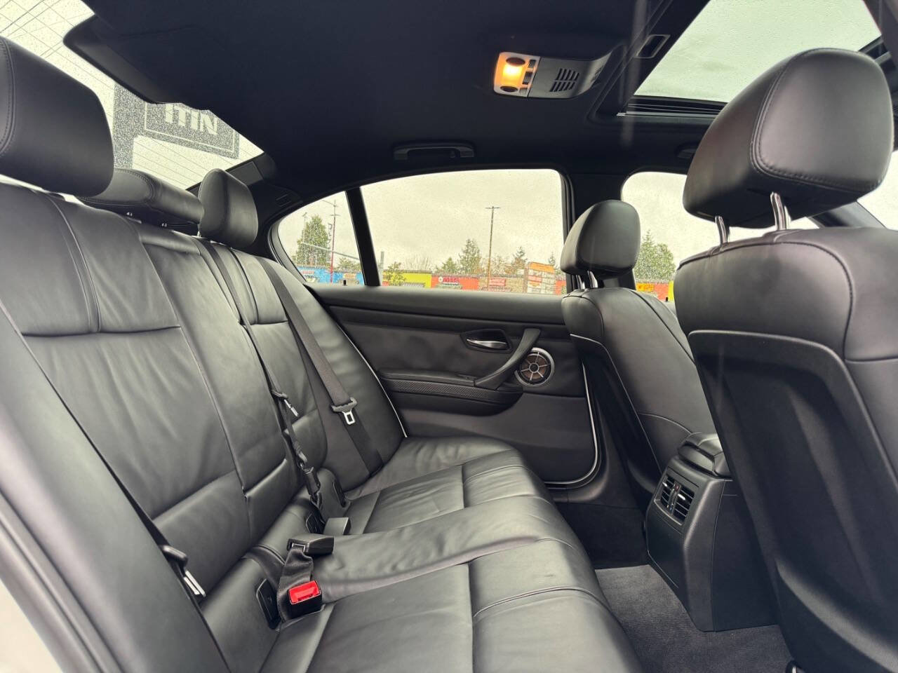 Used 2011 BMW M3 Sedan image 27