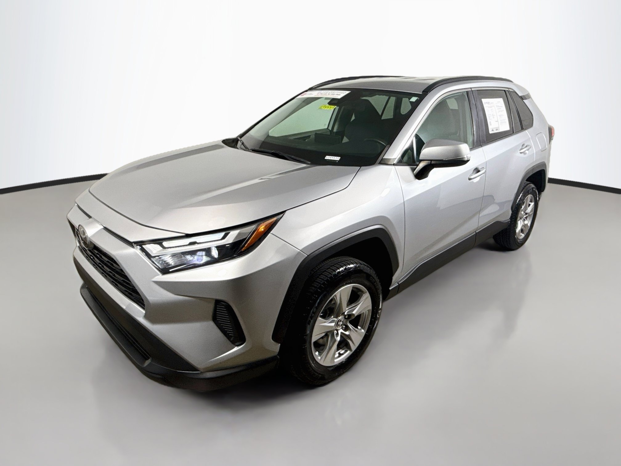 Certified 2022 Toyota RAV4 XLE AWD/4WD image 3