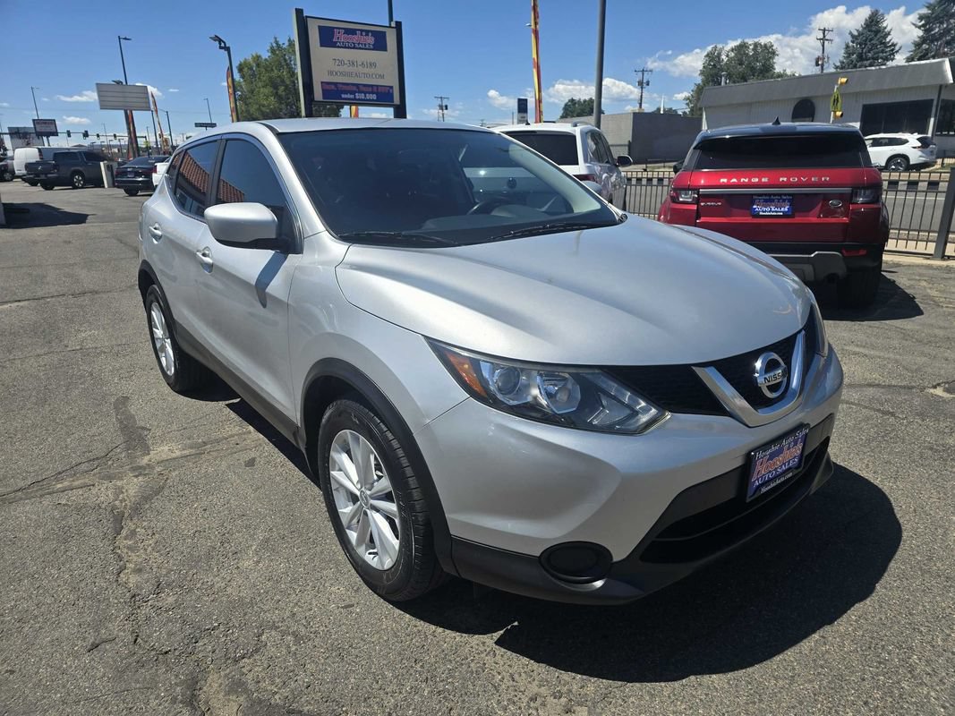 Used 2017 Nissan Rogue Sport S w/ S Appearance Package AWD/4WD image 4