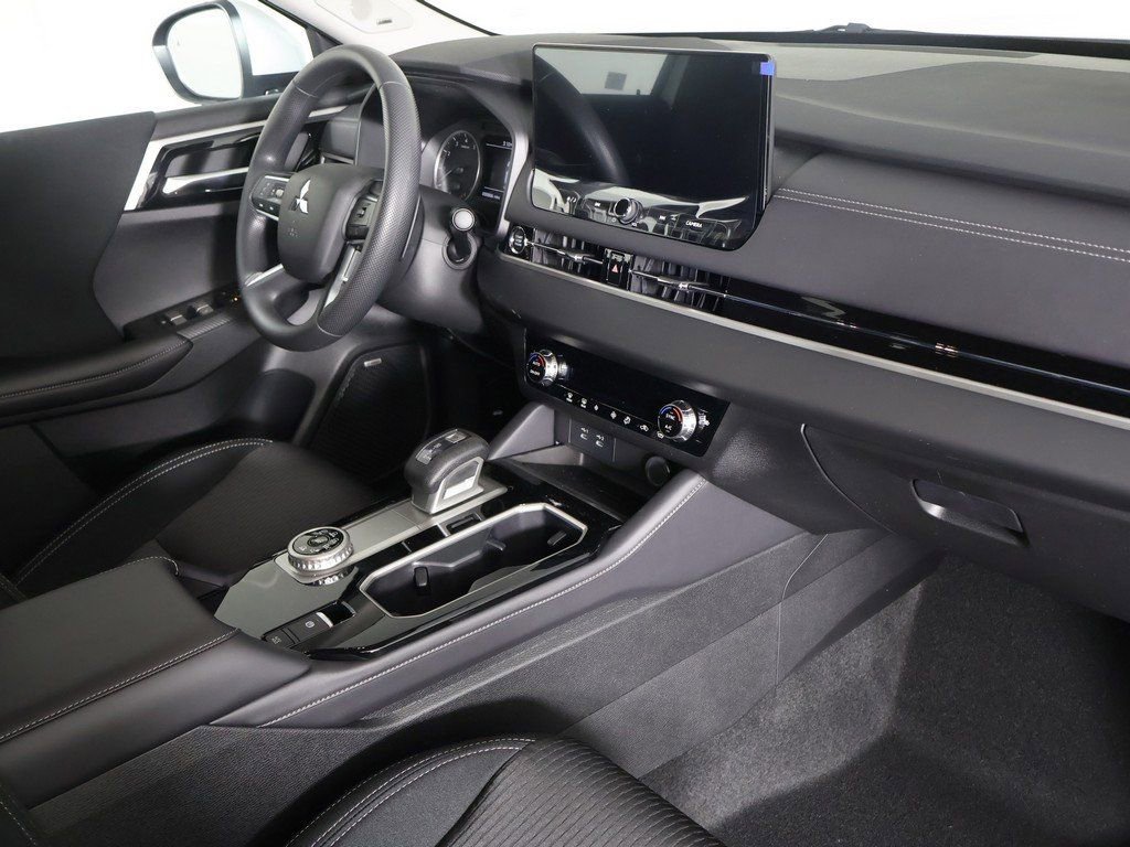 New 2026 Mitsubishi Outlander ES AWD/4WD image 27