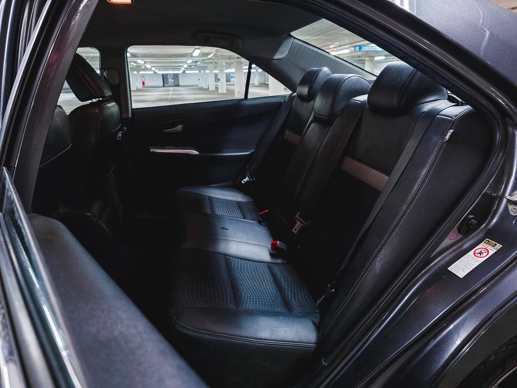 Used 2014 Toyota Camry SE FWD image 21