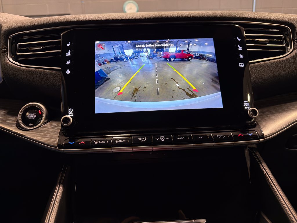 Used 2024 Jeep Wagoneer L Series II w/ Flexible Seating Group AWD/4WD image 11