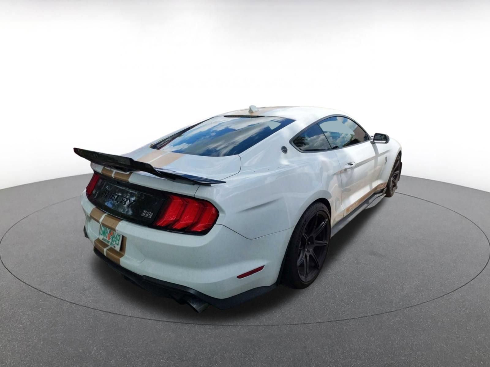 Used 2022 Ford Mustang Shelby GT500 w/ Technology Package image 8