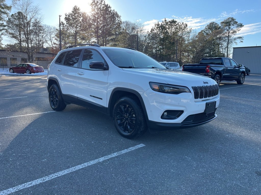 Used 2023 Jeep Cherokee Altitude Lux image 4