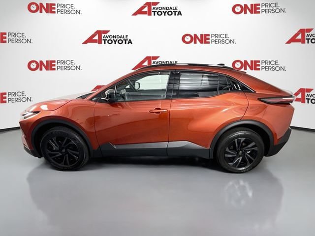 Certified 2026 Toyota C-HR AWD/4WD image 5
