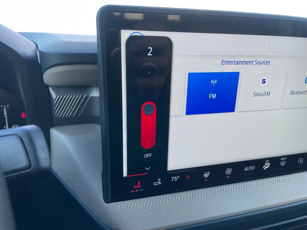 Used 2025 Ford Maverick Lariat w/ 4K Tow Package image 21