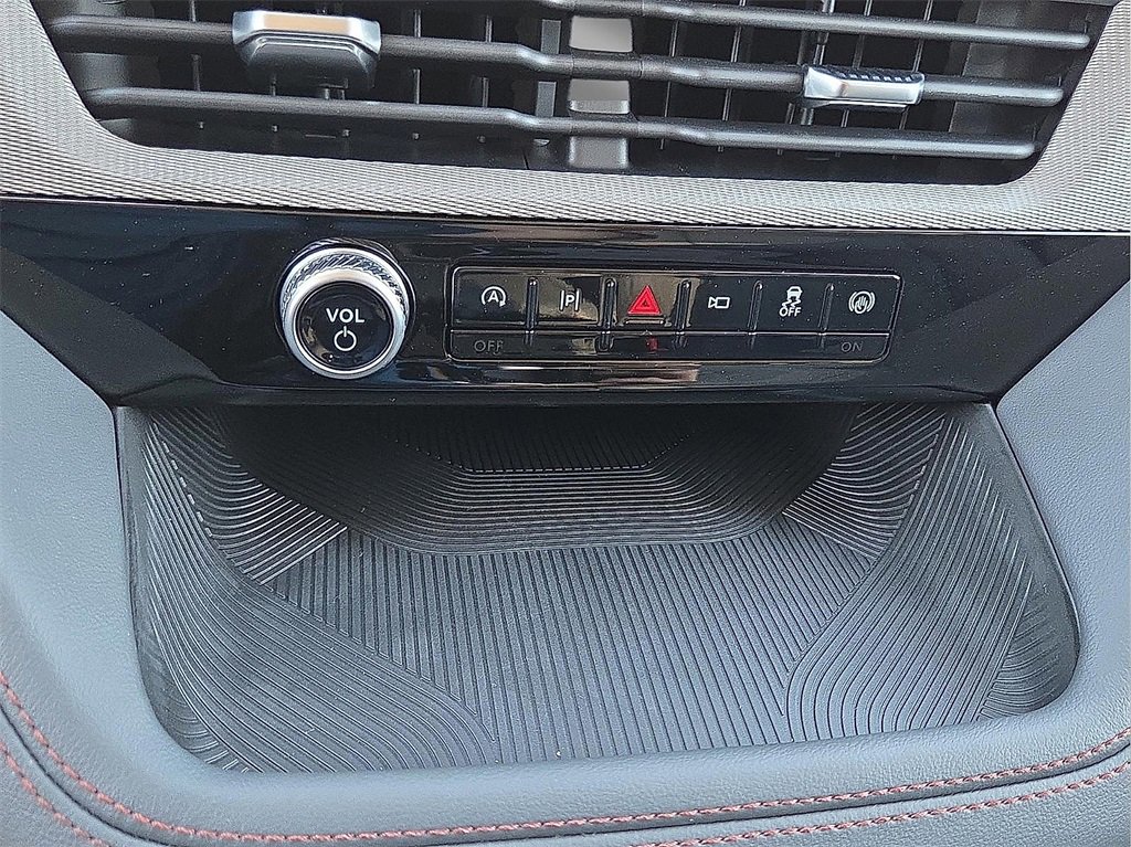 New 2026 Ford Explorer Active image 14