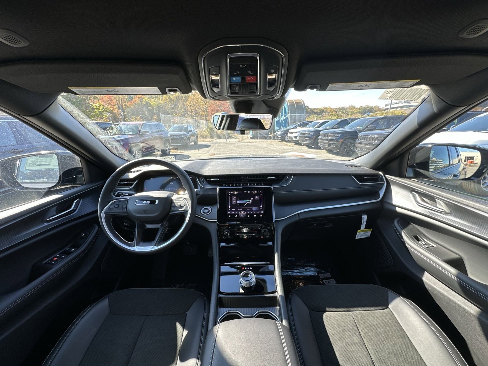 New 2025 Jeep Grand Cherokee Laredo image 22