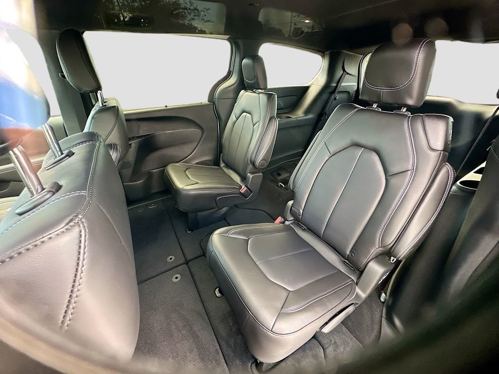 New 2026 Chrysler Pacifica Select image 31