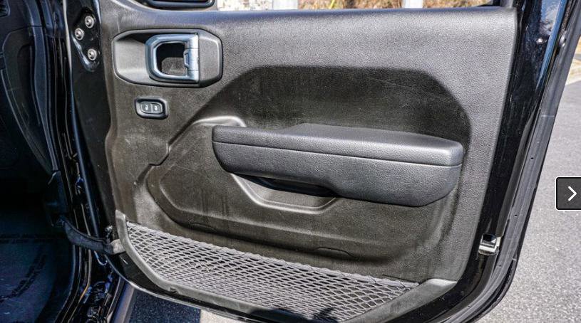 Used 2024 Jeep Wrangler Unlimited Rubicon AWD/4WD image 7