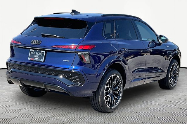 New 2026 Audi Q3 quattro 2.0T AWD/4WD image 2