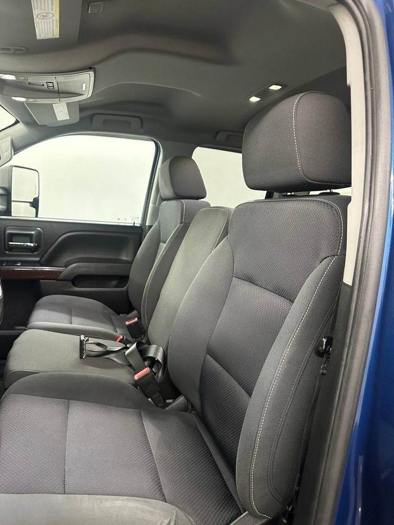 Used 2019 GMC Sierra 2500 SLE w/ SLE Preferred Package AWD/4WD image 12