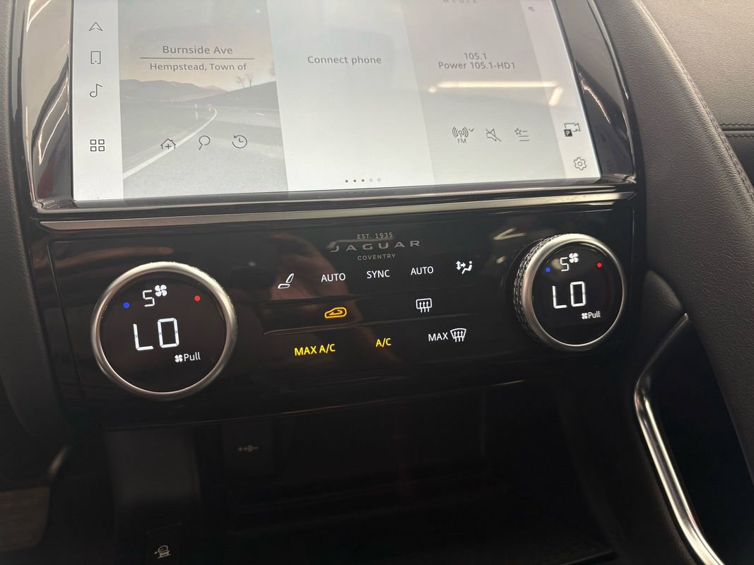 Used 2022 Jaguar E-PACE SE image 28