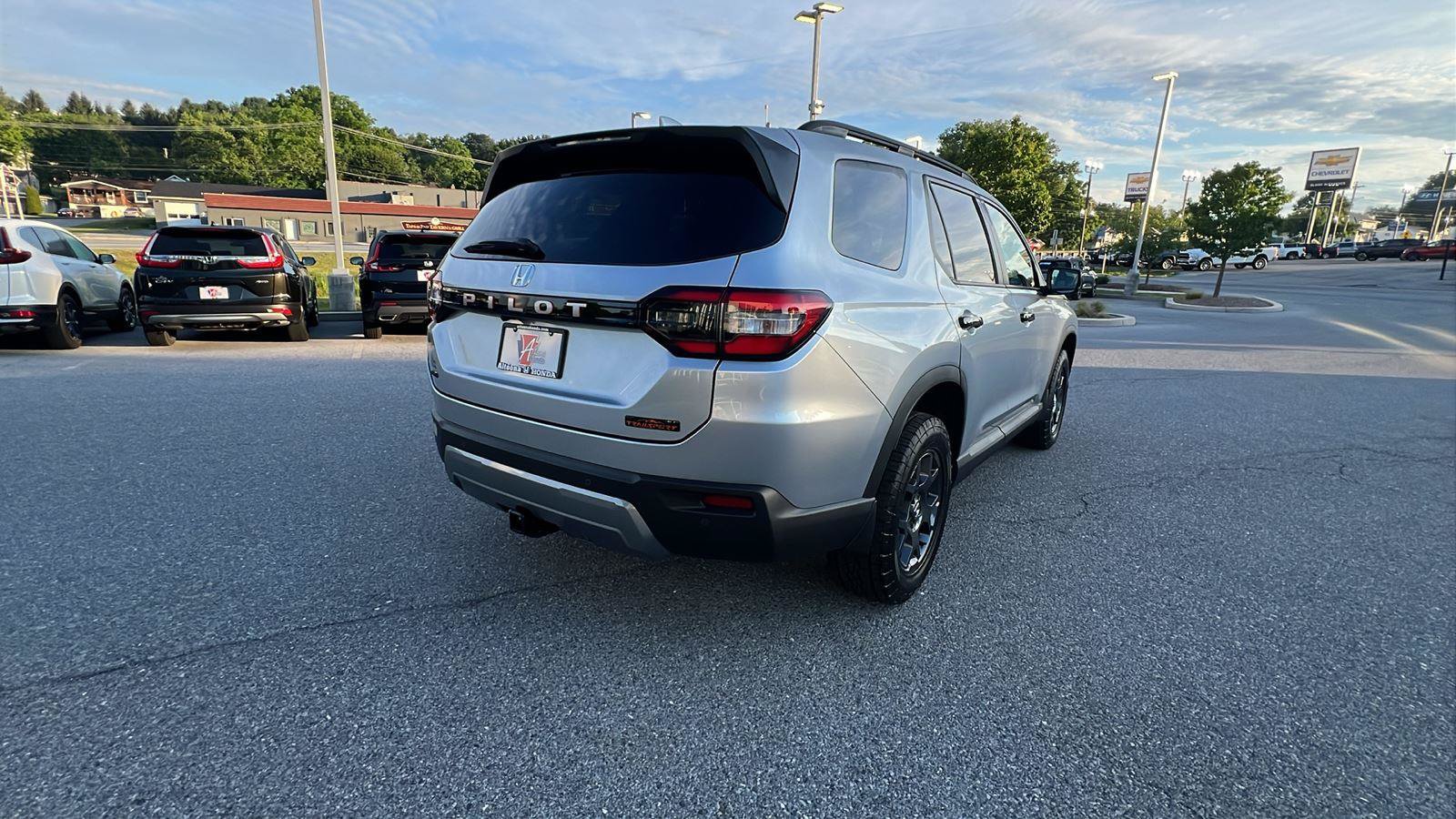 New 2026 Honda Pilot TrailSport image 4