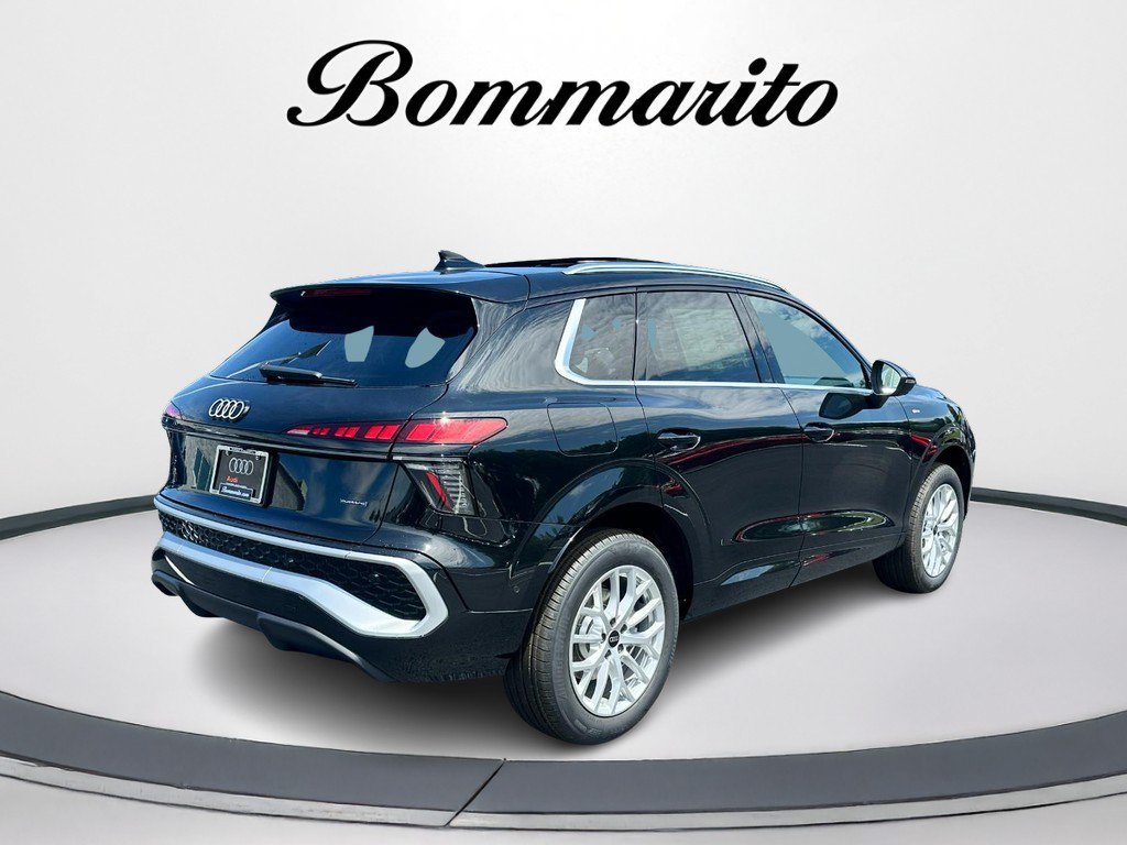 New 2026 Audi Q3 quattro 2.0T AWD/4WD image 3
