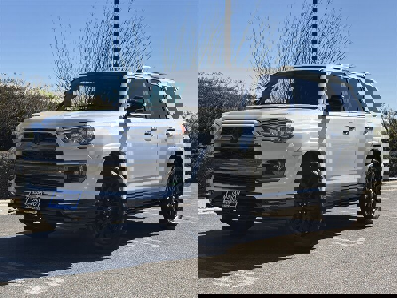 Used 2019 Toyota 4Runner Limited image 1