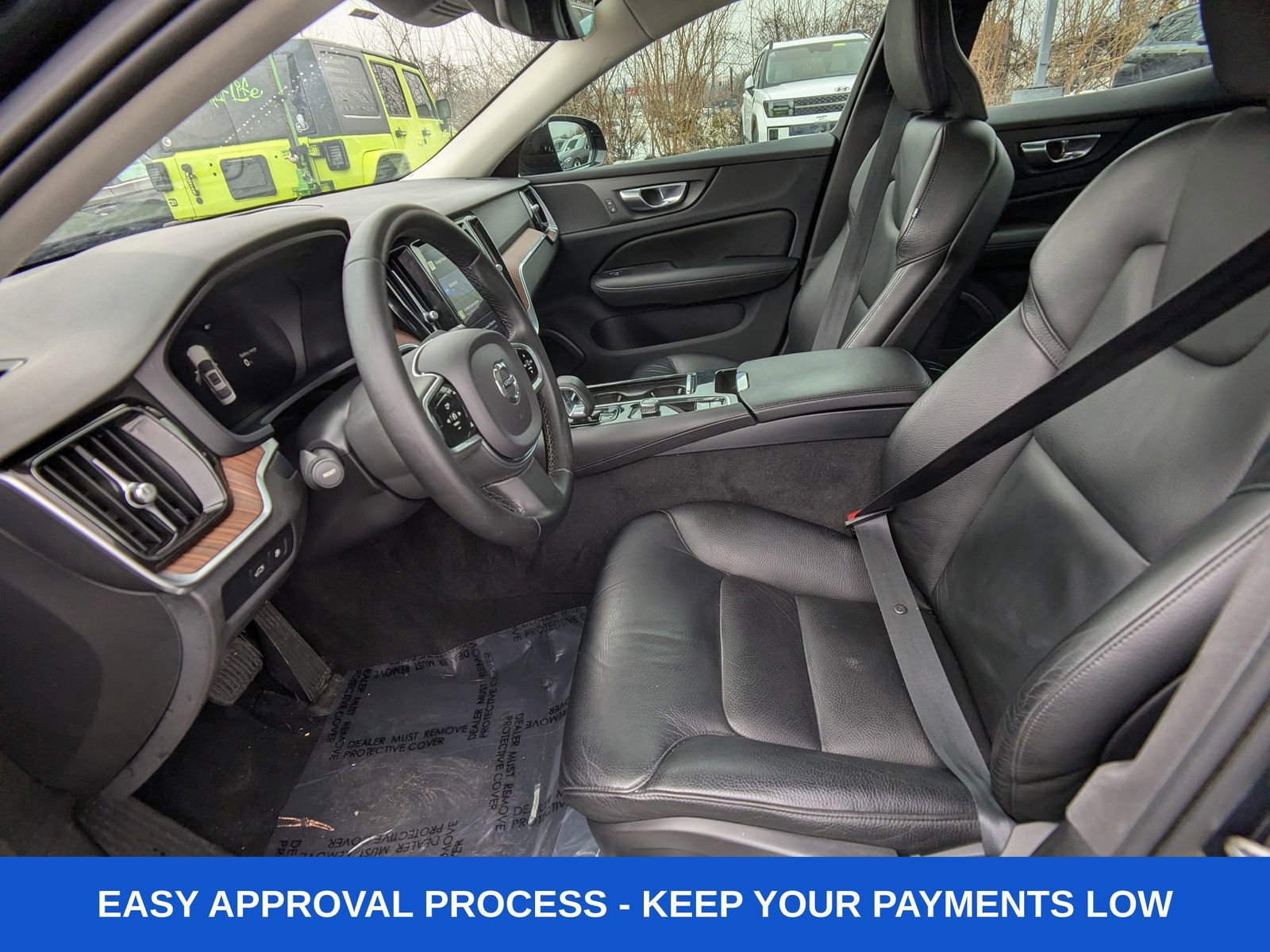 Used 2023 Volvo S60 T8 Plus image 24