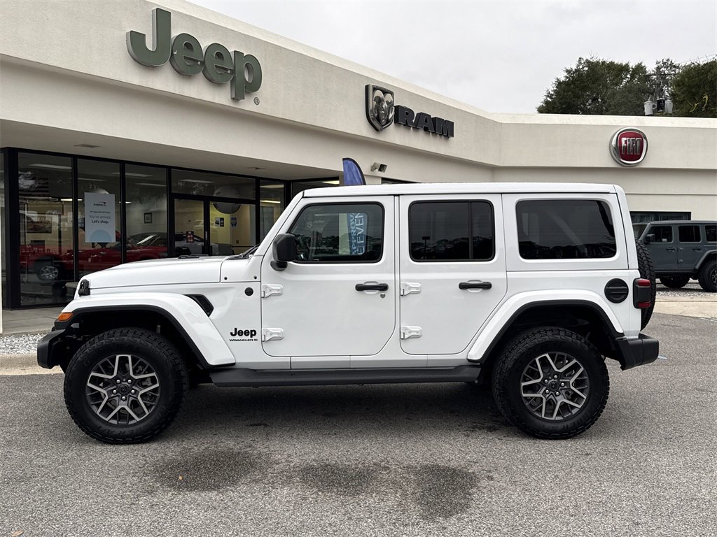 Certified 2025 Jeep Wrangler Sahara w/ Safety Group image 8