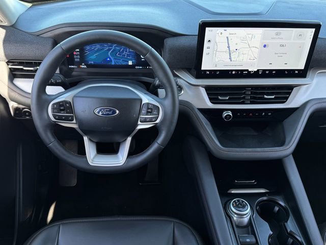 Used 2025 Ford Explorer Active w/ Active Comfort Package image 10