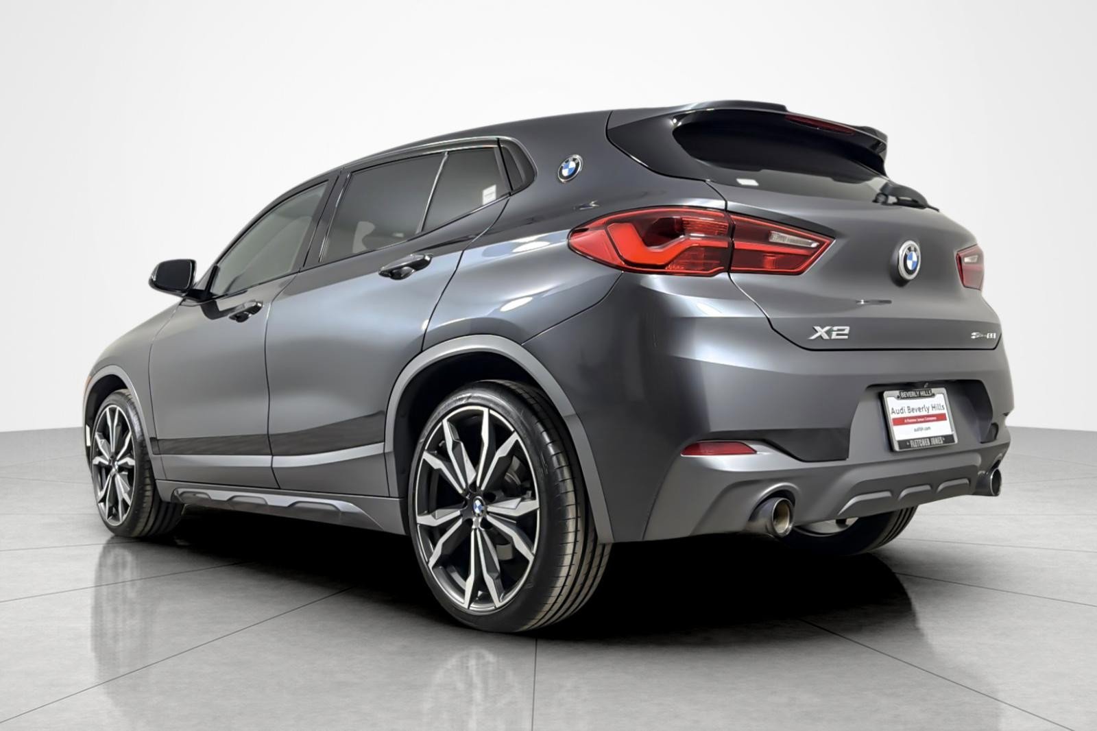 Used 2018 BMW X2 sDrive28i w/ M SportX Package FWD image 3