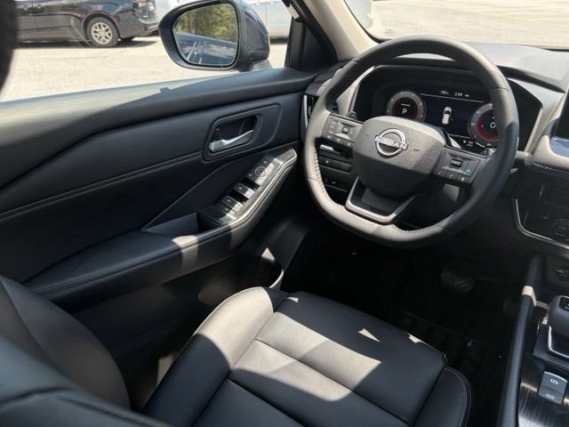 Certified 2026 Nissan Rogue SL AWD/4WD image 33