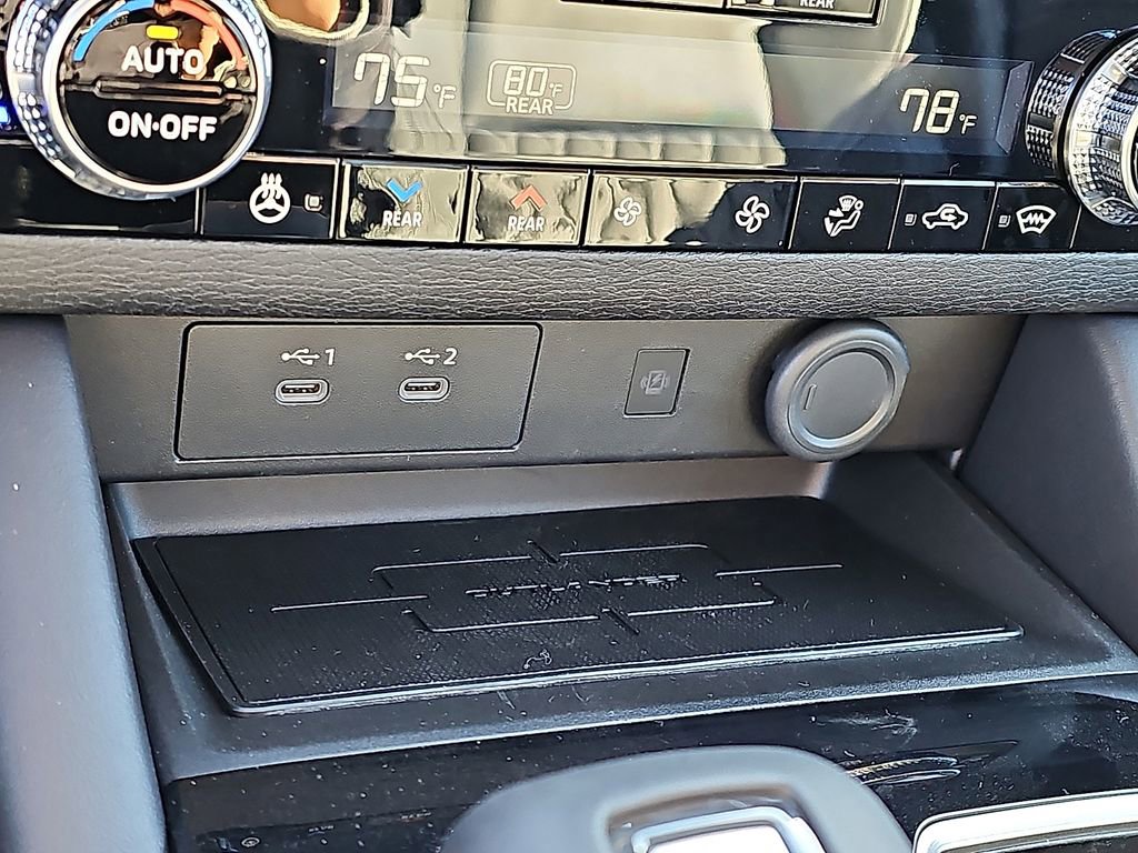 New 2026 Mitsubishi Outlander SEL image 17