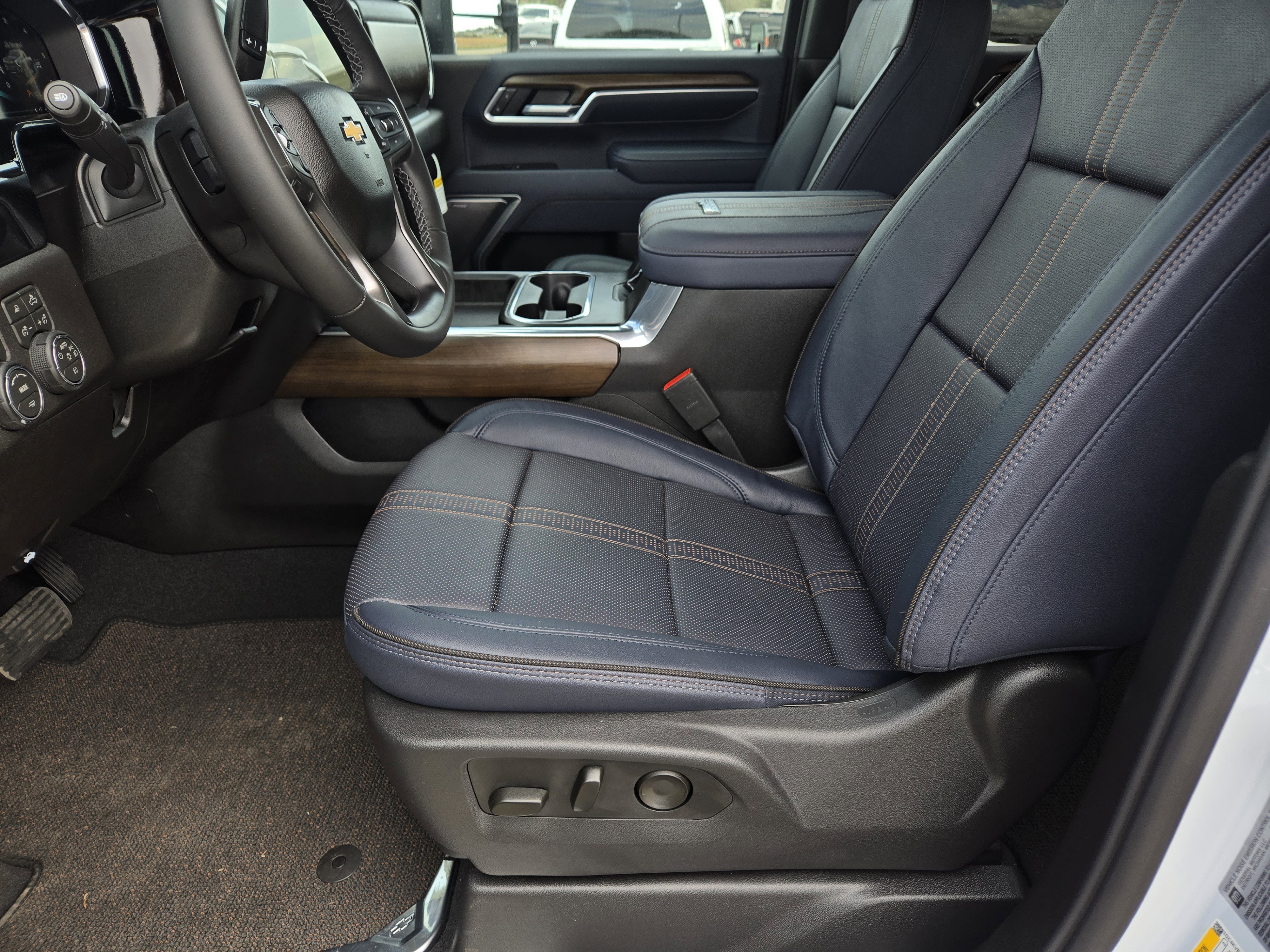New 2026 Chevrolet Silverado 3500 High Country w/ Technology Package image 16