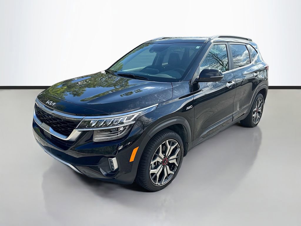 Used 2022 Kia Seltos SX w/ Sunroof Package image 3