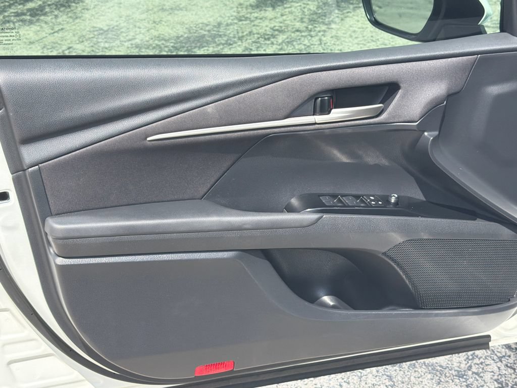 Used 2025 Toyota Camry LE FWD image 12