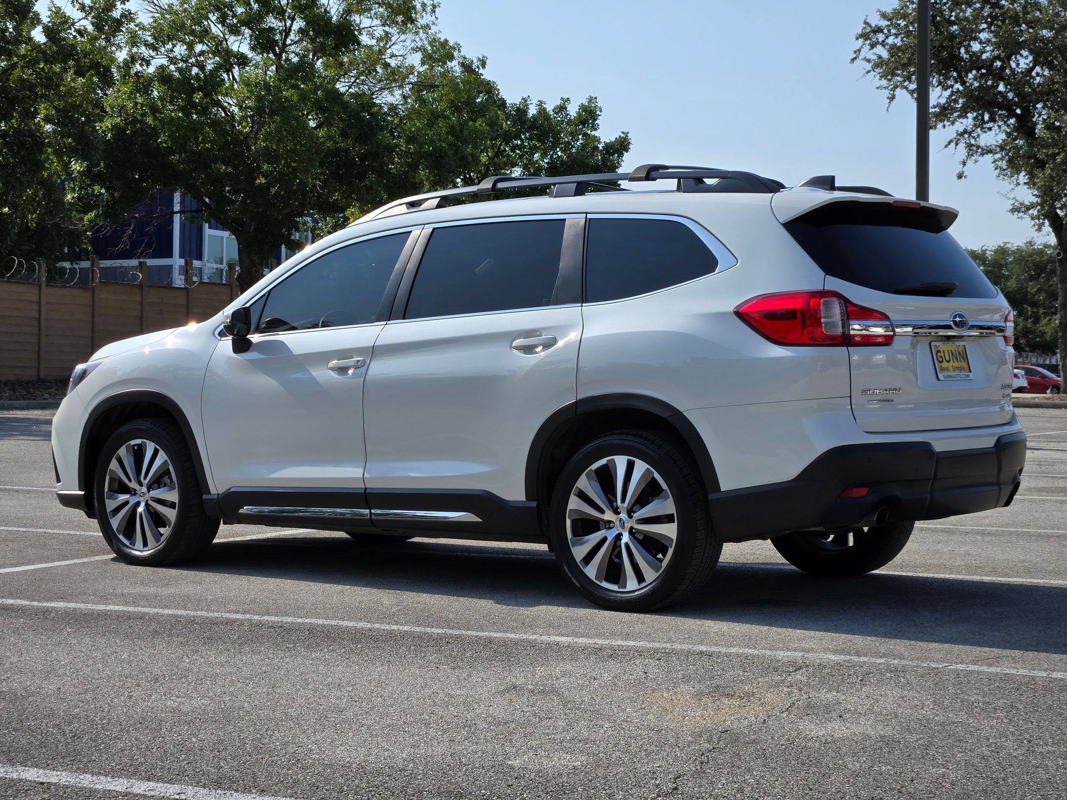 Used 2022 Subaru Ascent Limited w/ Technology Package AWD/4WD image 5