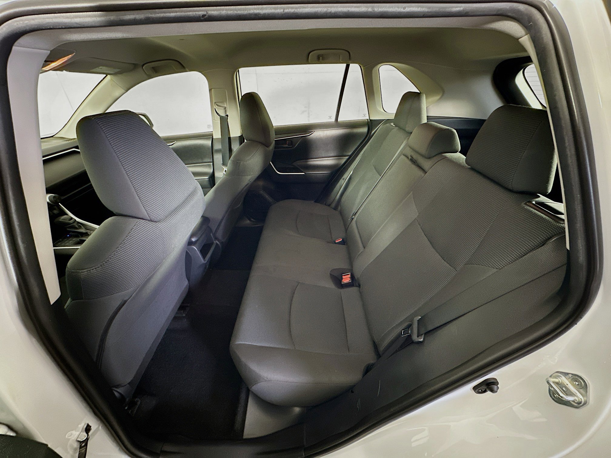 Used 2019 Toyota RAV4 LE w/ All Weather Liner Package AWD/4WD image 25