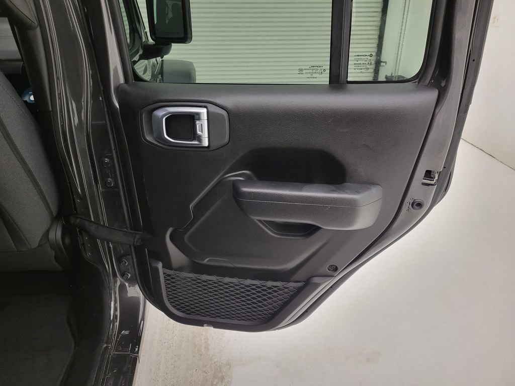 Used 2025 Jeep Wrangler Sport S image 39