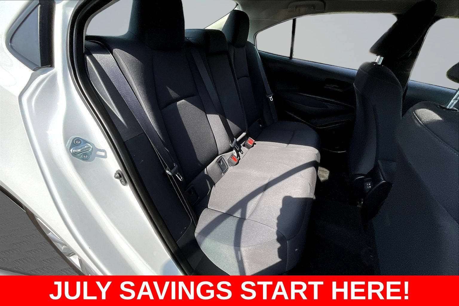 Used 2025 Toyota Corolla LE w/ LE Premium Package FWD image 33