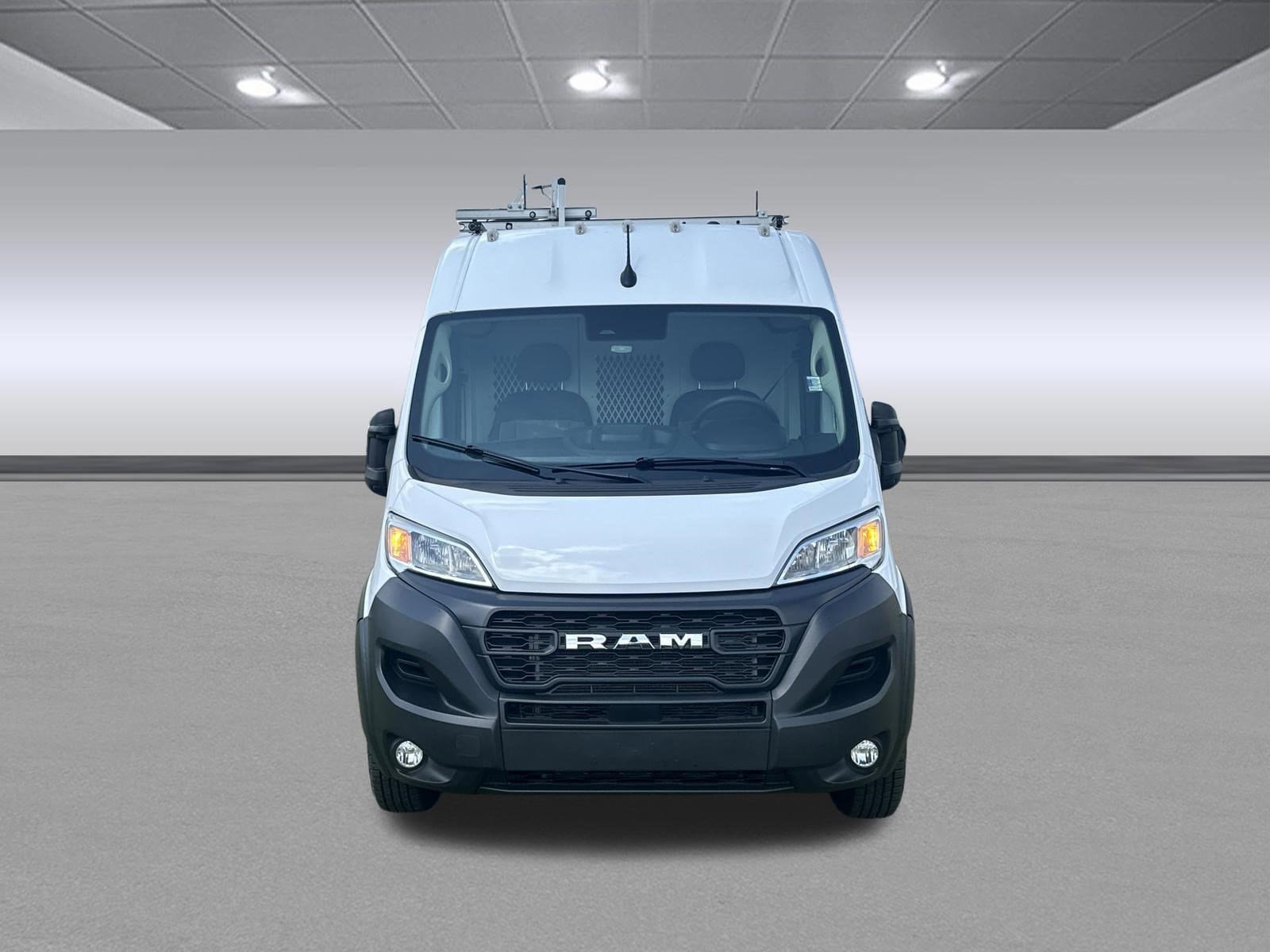 Used 2024 RAM ProMaster 2500 w/ Convenience Group FWD image 2