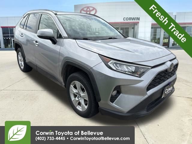 Used 2019 Toyota RAV4 XLE w/ Convenience Package FWD image 1