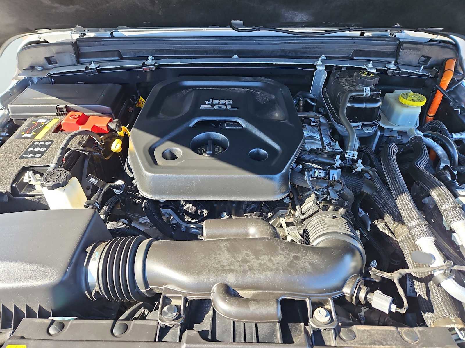 Used 2022 Jeep Wrangler Unlimited Sahara AWD/4WD image 33