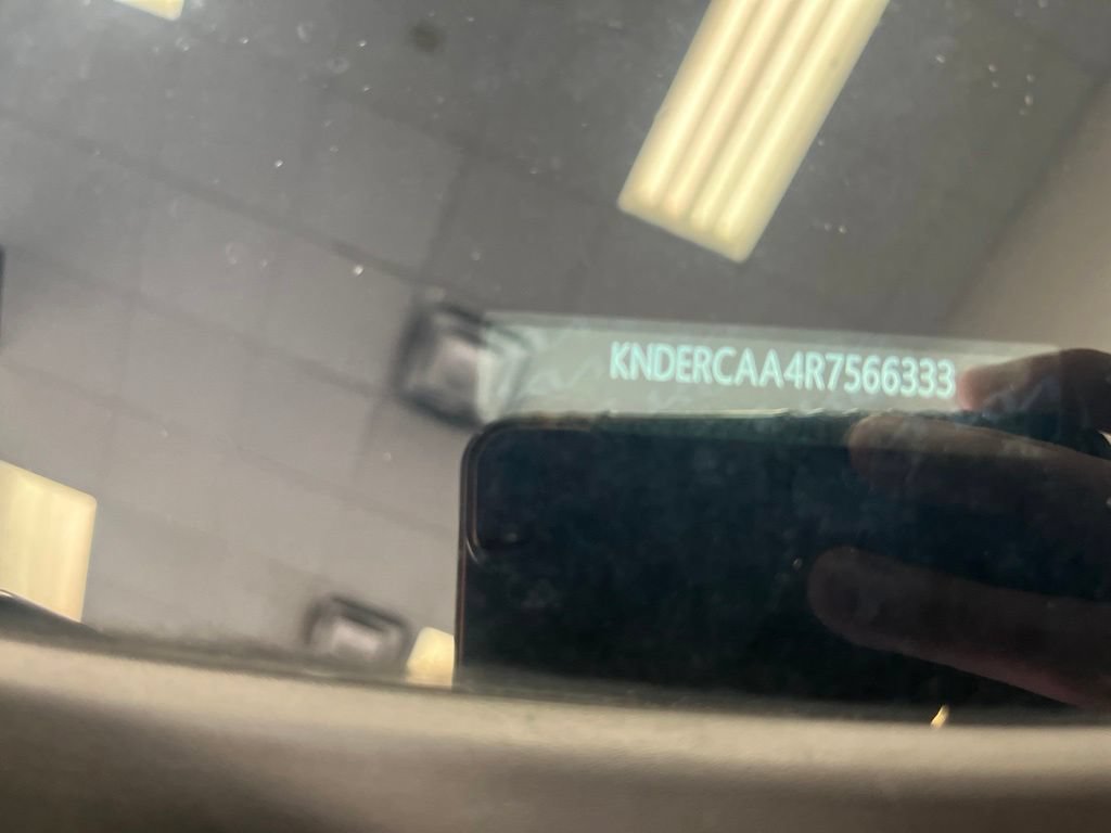 Used 2024 Kia Seltos EX AWD/4WD image 3