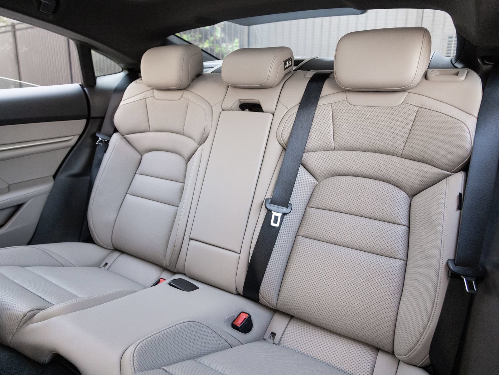 New 2026 Porsche Taycan 4S AWD/4WD image 28