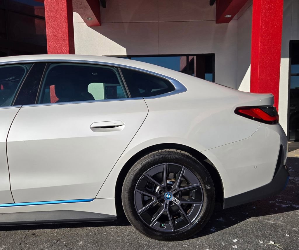 Used 2023 BMW i4 eDrive40 w/ Premium Package image 7