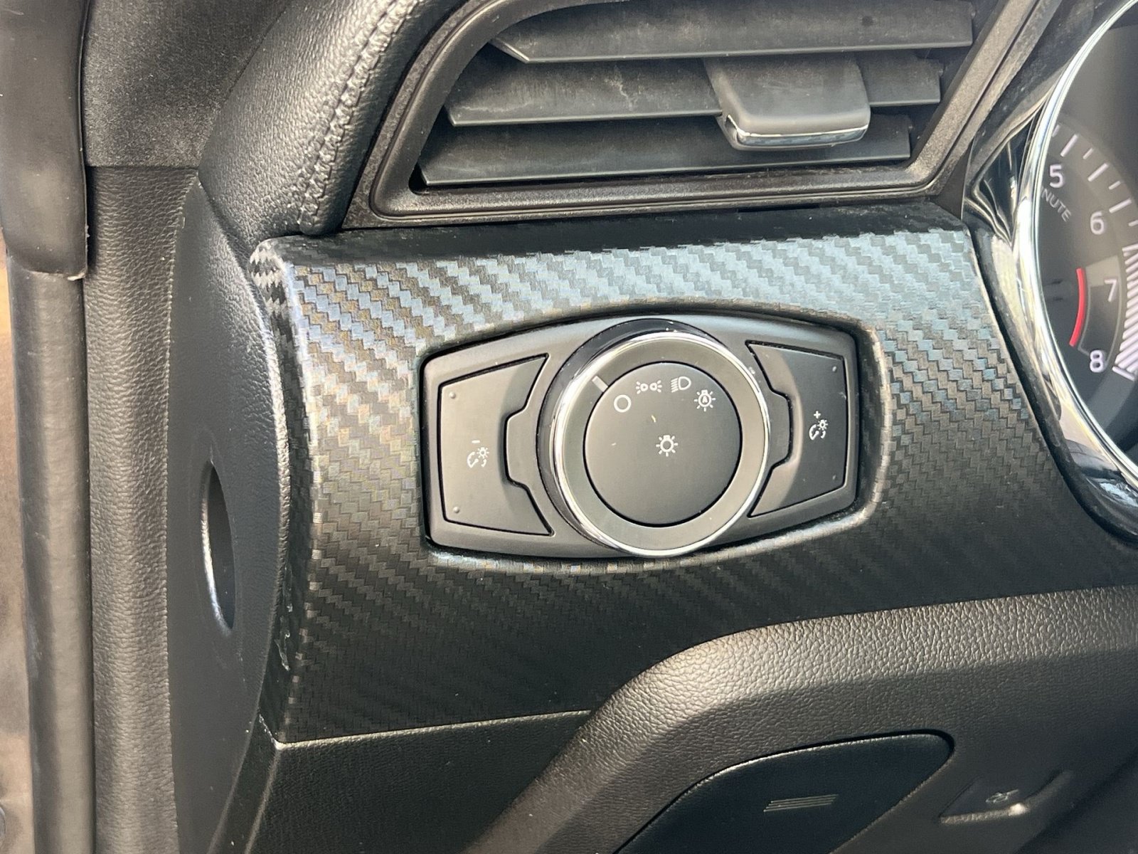 Used 2015 Ford Mustang Coupe RWD image 28