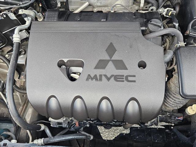 Used 2018 Mitsubishi Outlander SEL image 22